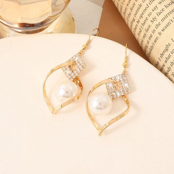 Women's Fashionable Temperamental All-match Earrings - Image 4