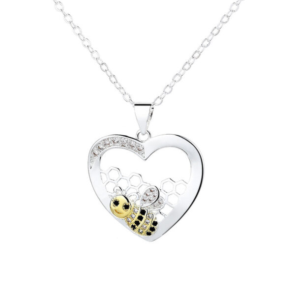 Fashion Exquisite And Creative Bee Hive Pendant Pastoral Style Temperament Female With Hearts Color Separation Necklace - Image 2